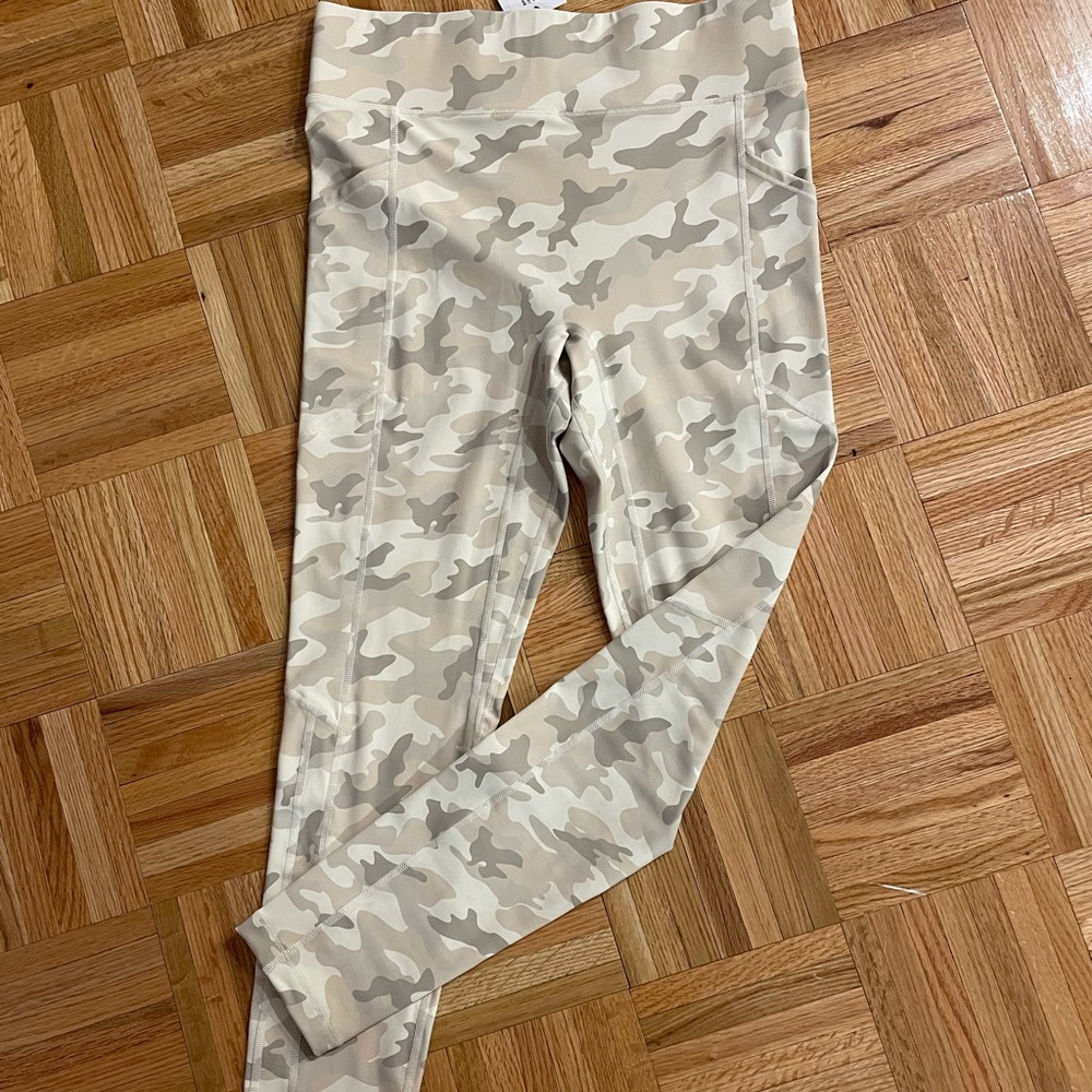 NWT sand camo full-length workout leggings from All Access.
